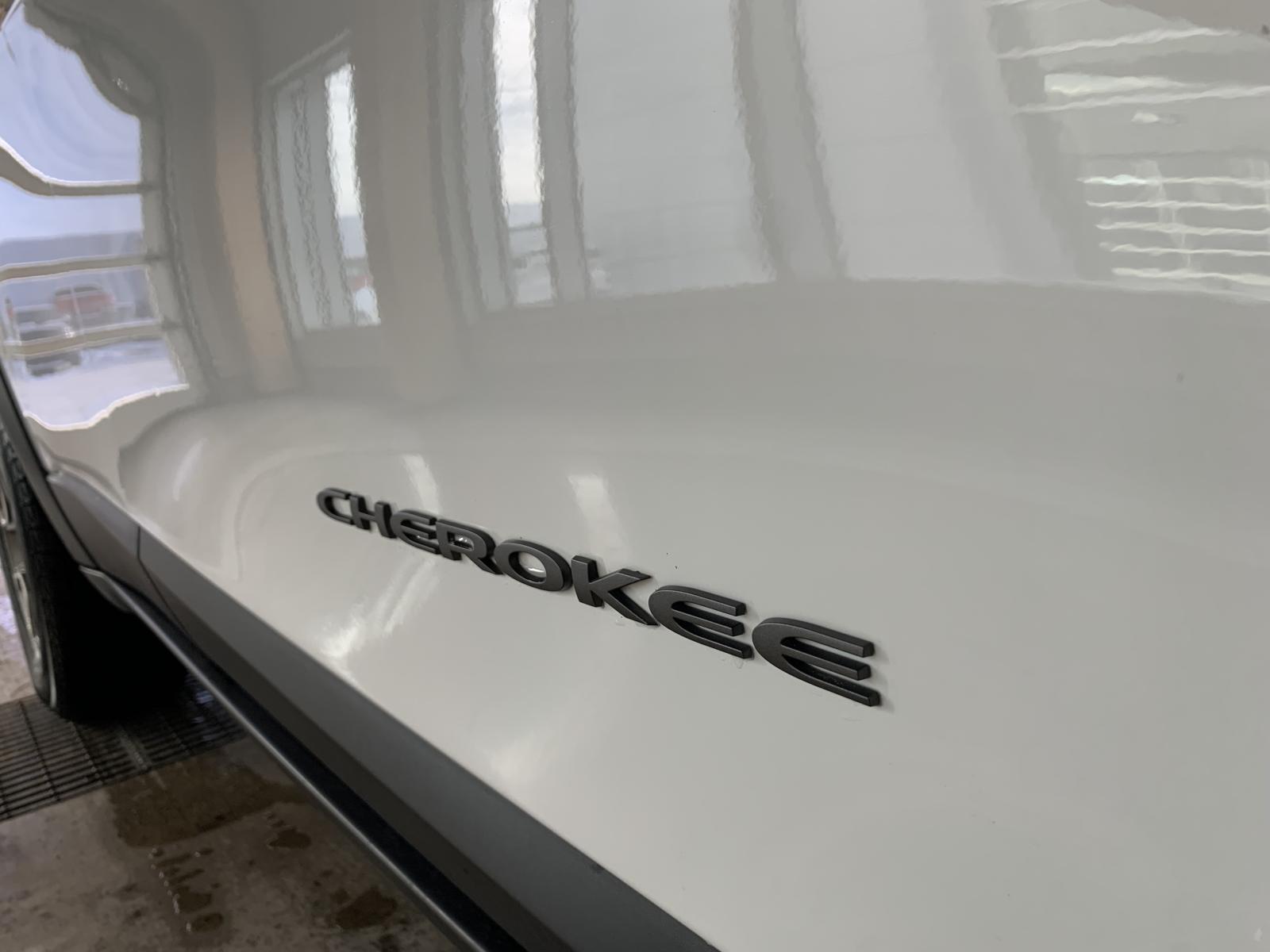 Jeep Cherokee Trailhawk 2021 — photo 8