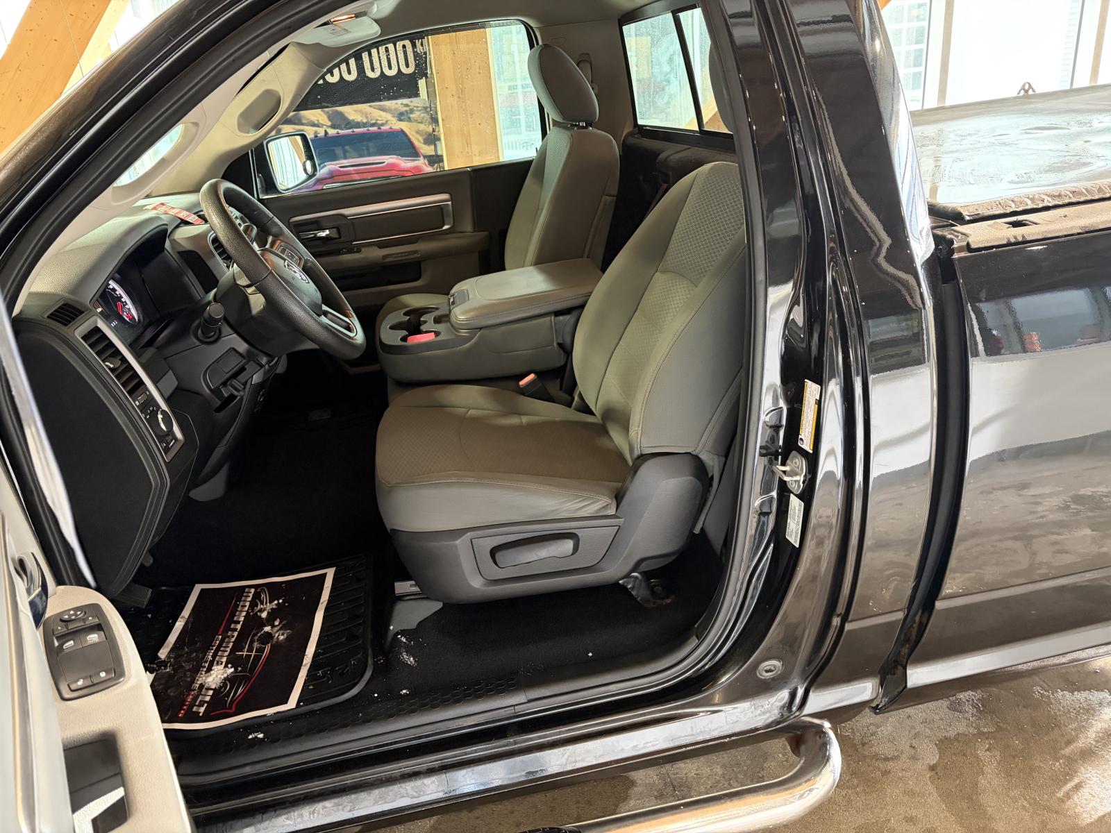 RAM 1500 ST 2015 — photo 8