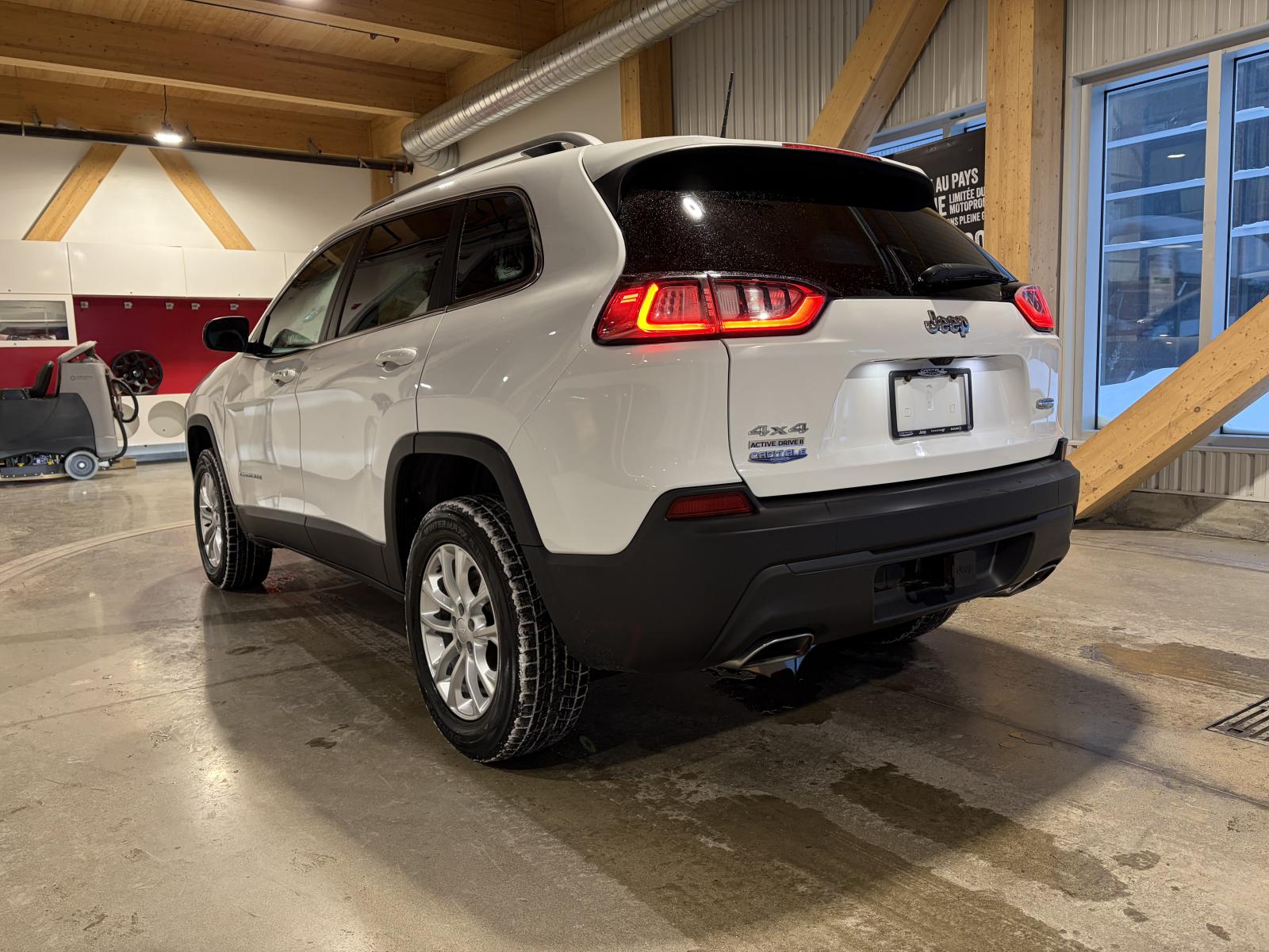 Jeep Cherokee North 2019 — photo 2