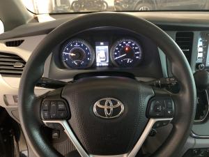 Miniature 16 Toyota Sienna LE 2019