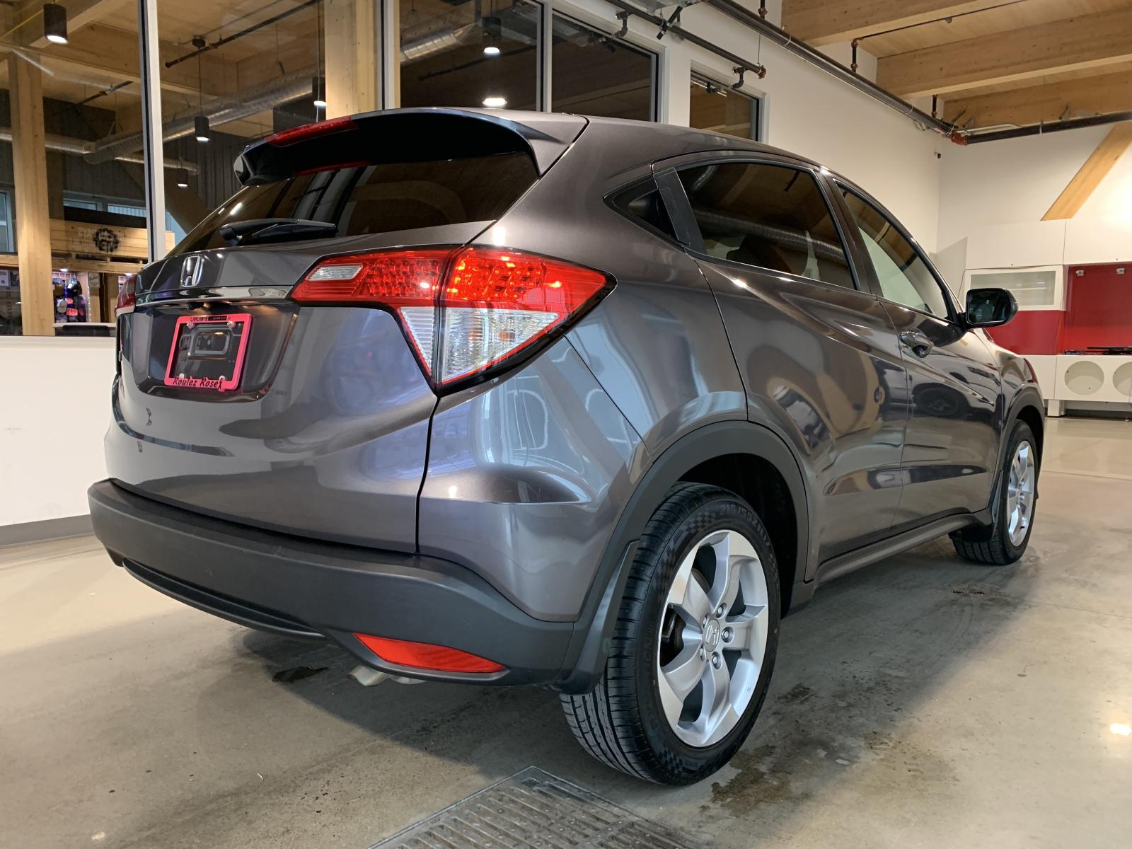 Honda HR-V LX 2022 — photo 4