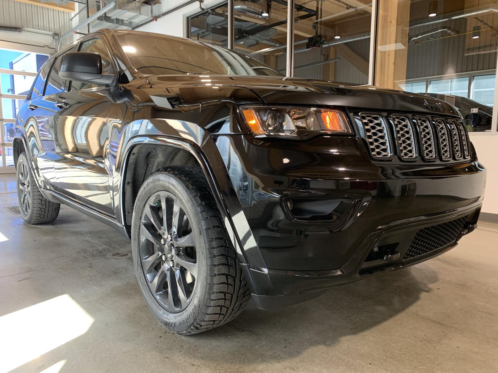 Jeep Grand Cherokee Altitude 2019 — photo 3