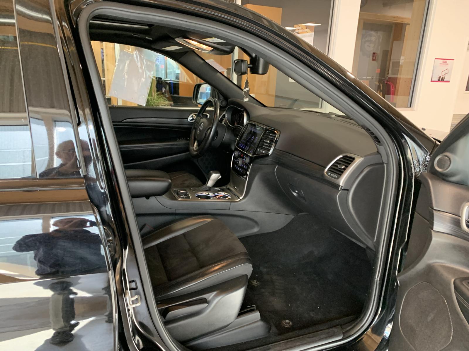 Jeep Grand Cherokee Altitude 2019 — photo 7