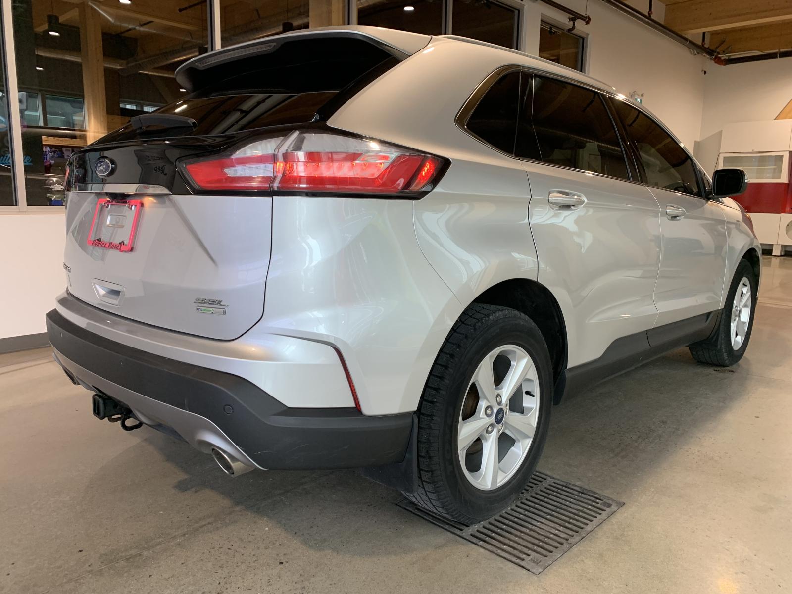 Ford Edge SEL 2019 — photo 4