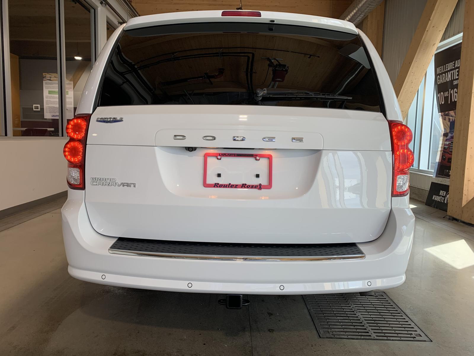 Dodge Grand Caravan Premium Plus 2020 — photo 3