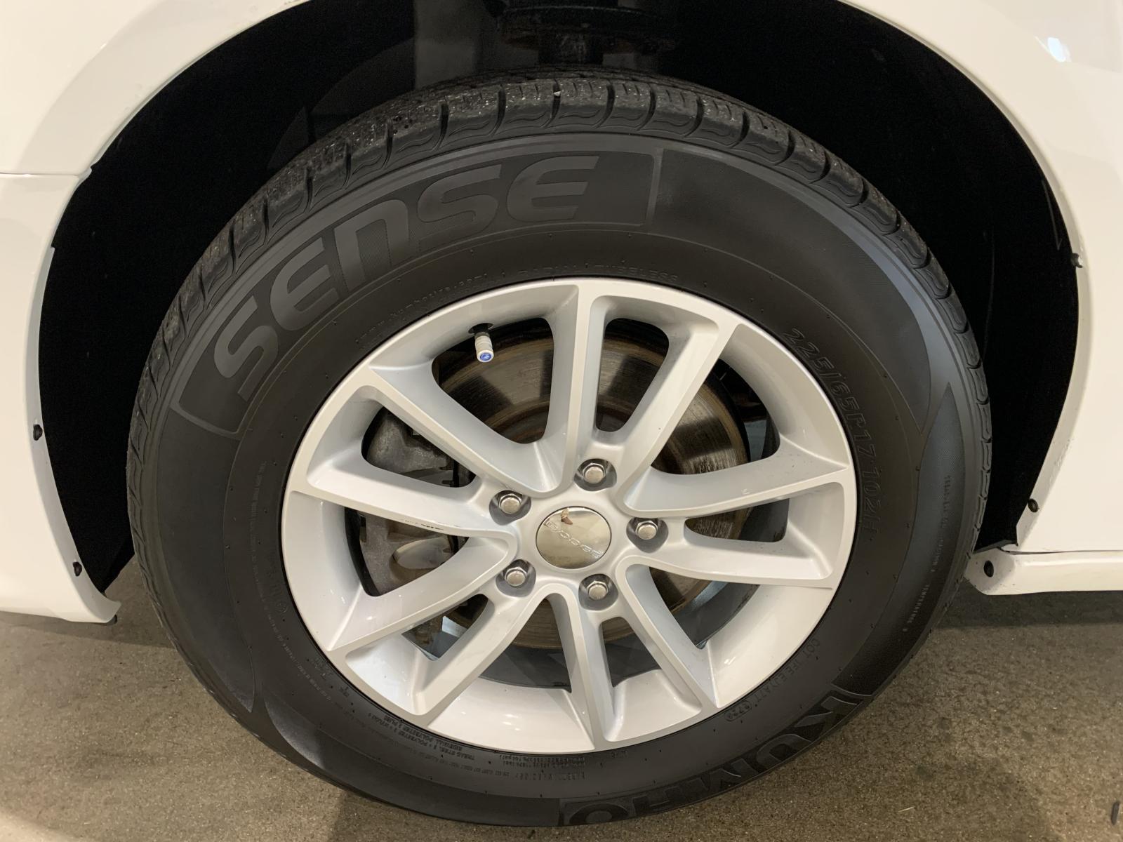 Dodge Grand Caravan Premium Plus 2020 — photo 7