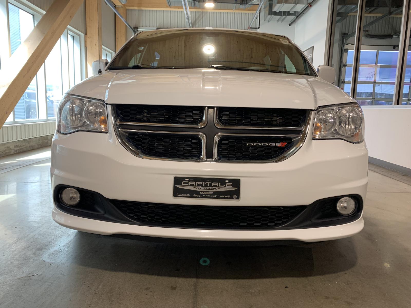 Dodge Grand Caravan Premium Plus 2020 — photo 6
