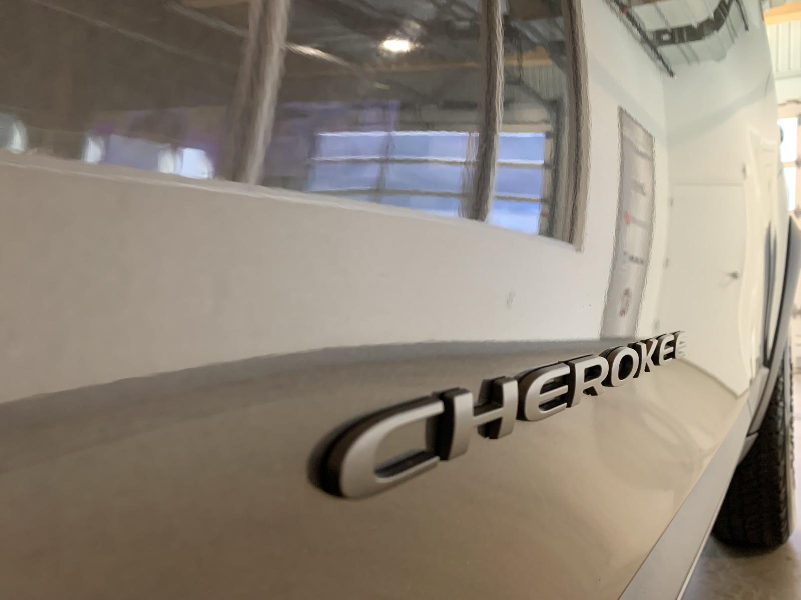 Jeep Cherokee Trailhawk 2019 — photo 7
