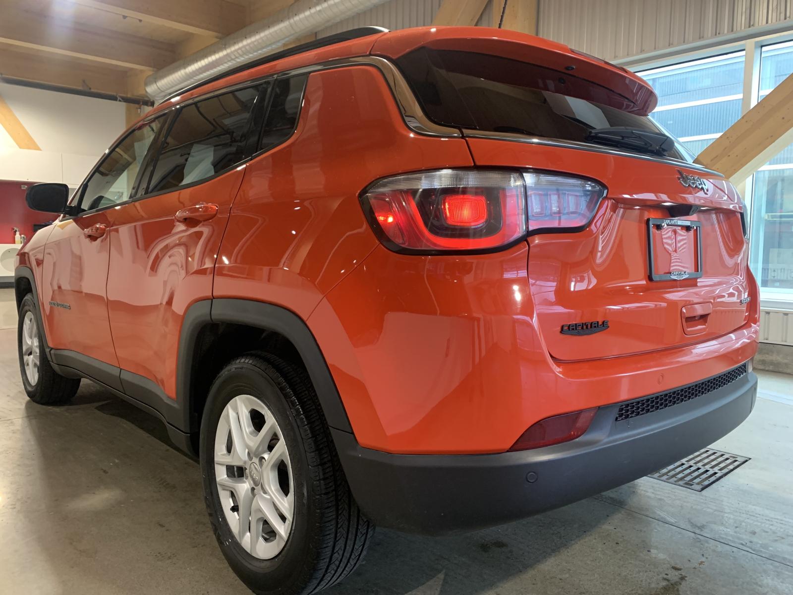Jeep Compass Sport 2019 — photo 2