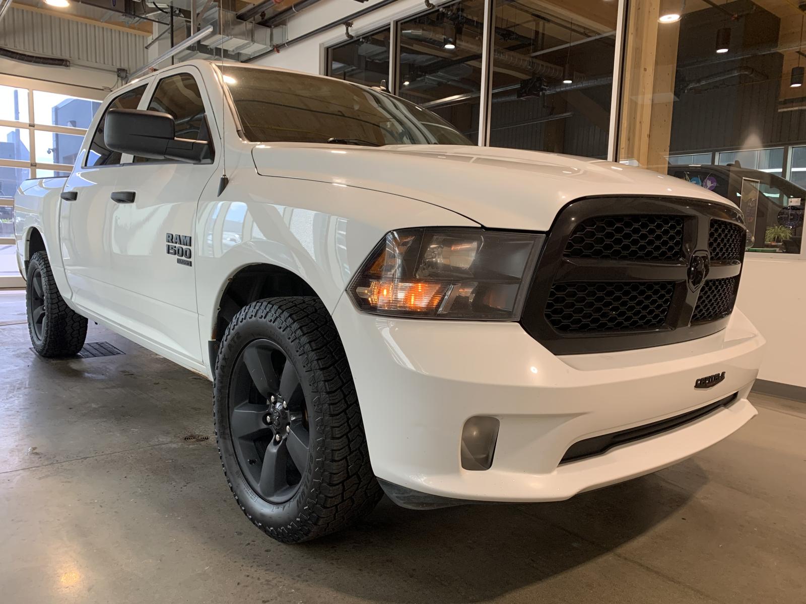 RAM 1500 Classic Express 2023 — photo 5