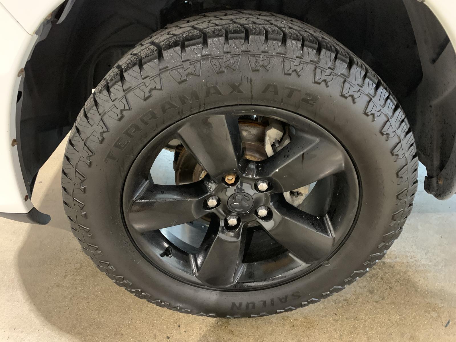 RAM 1500 Classic Express 2023 — photo 7