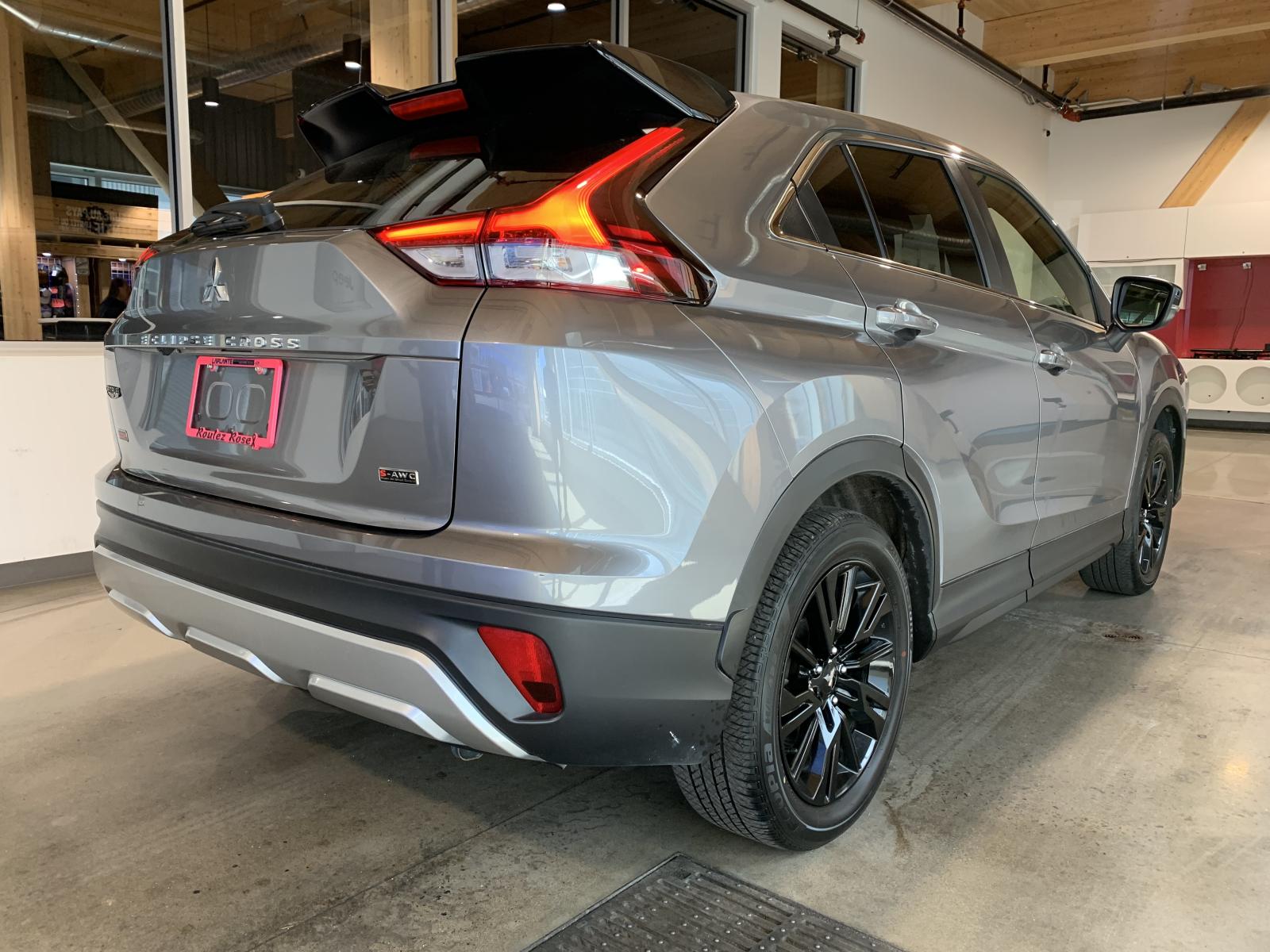 Mitsubishi Eclipse Cross Carbon 2023 — photo 4