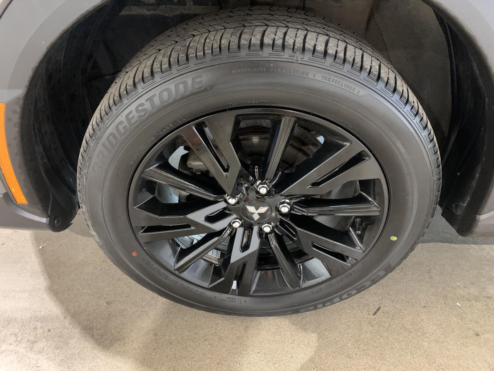 Mitsubishi Eclipse Cross Carbon 2023 — photo 7
