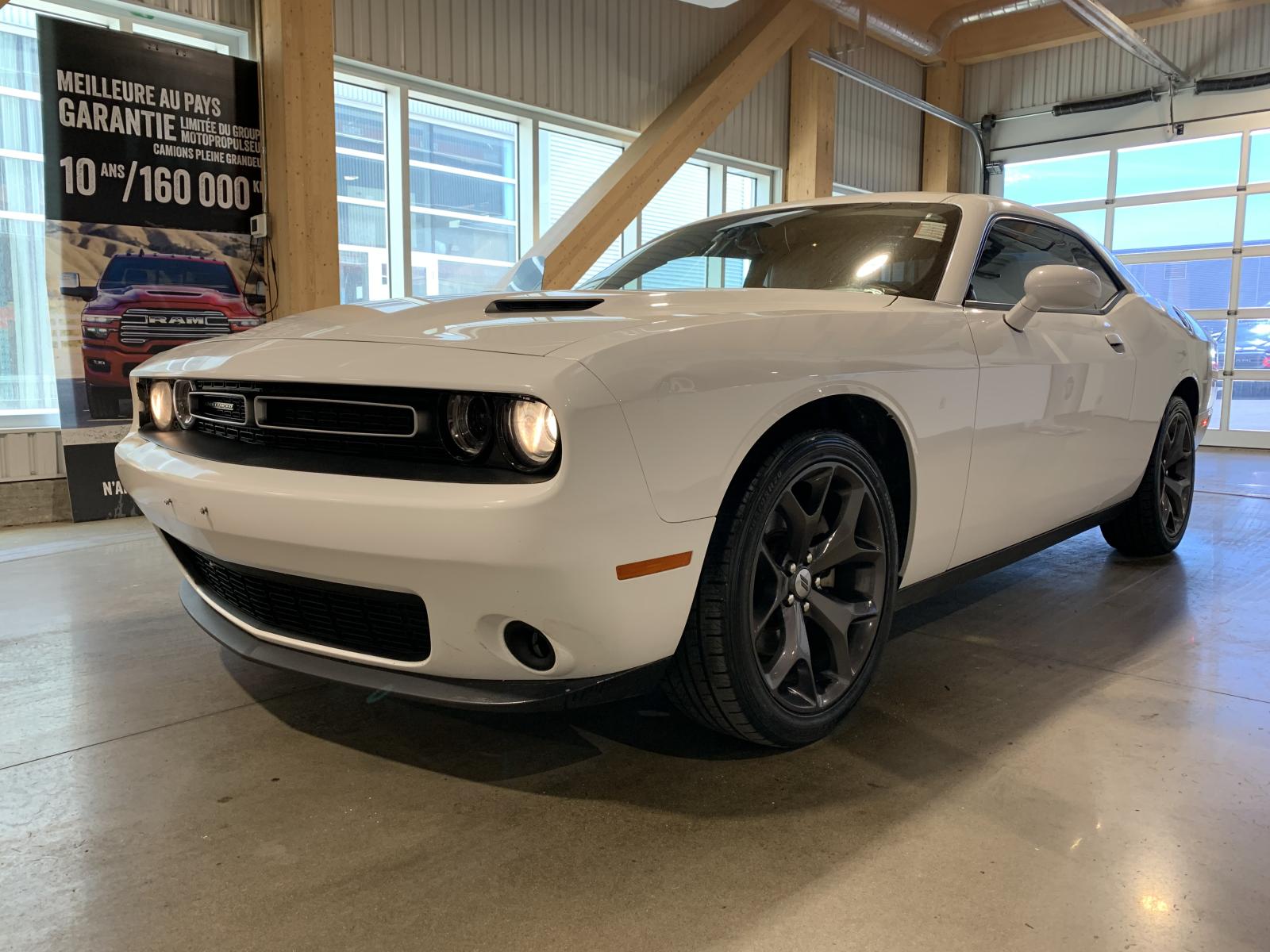 2018 Dodge Challenger SXT RWD