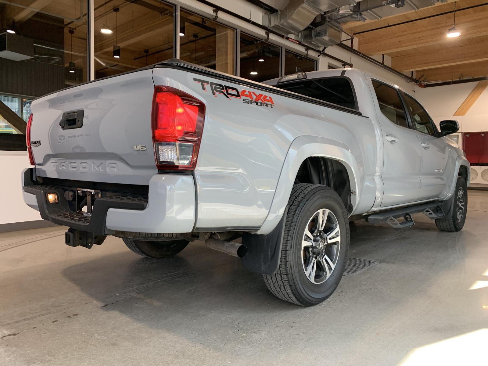 Toyota Tacoma TRD Sport 2019 — photo 4