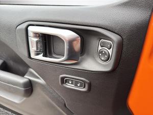 Miniature 12 Jeep Wrangler 4 Door Willys 2026