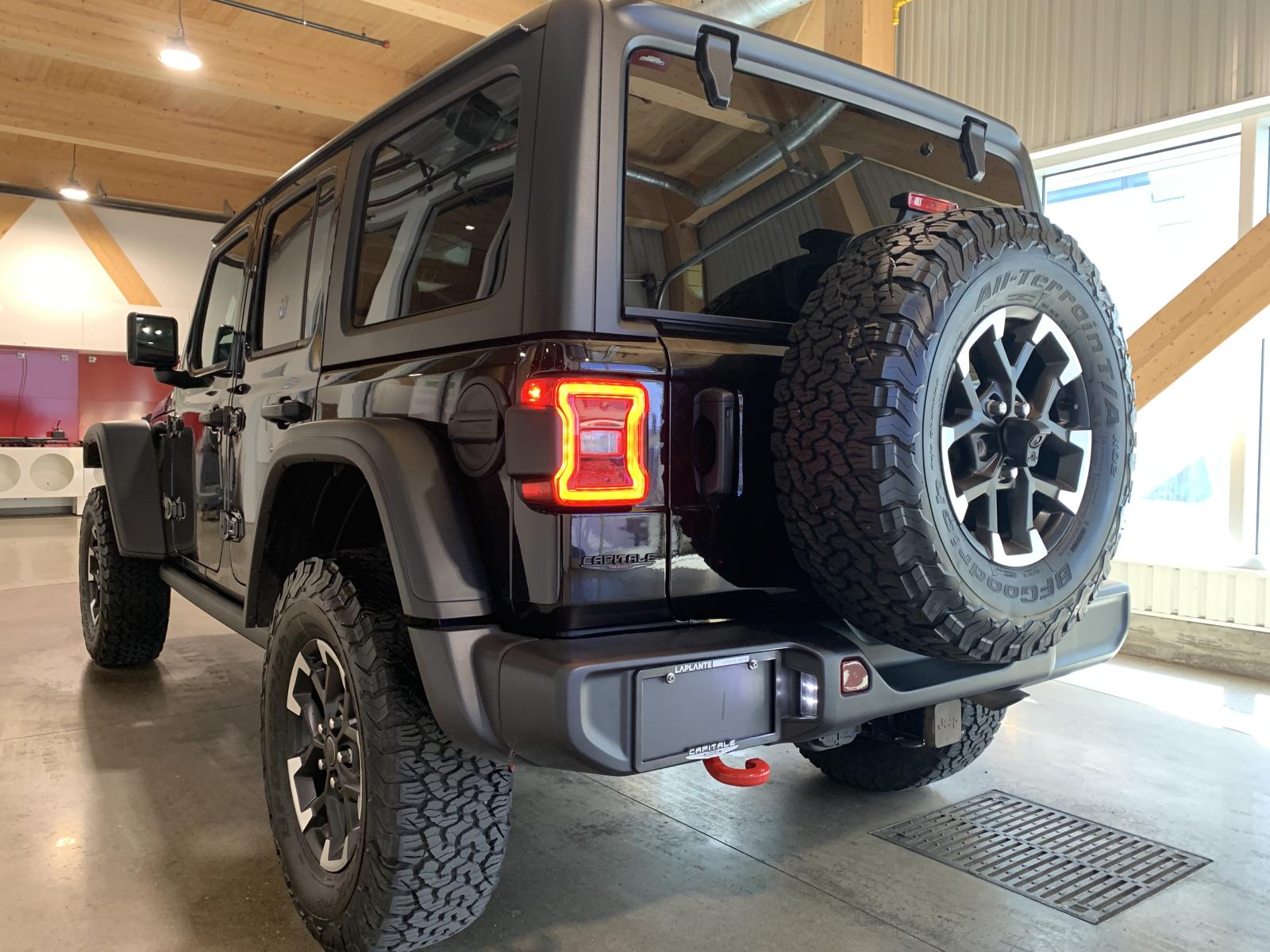 Jeep Wrangler 4 Door Rubicon 2026 — photo 2