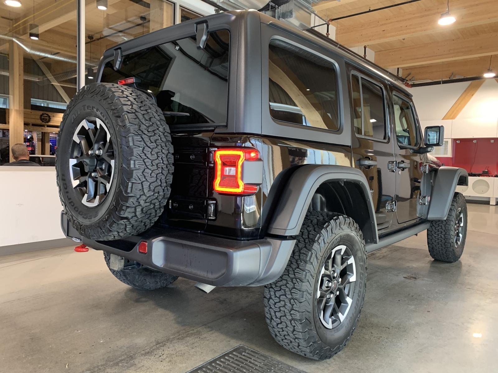 Jeep Wrangler 4 Door Rubicon 2026 — photo 3