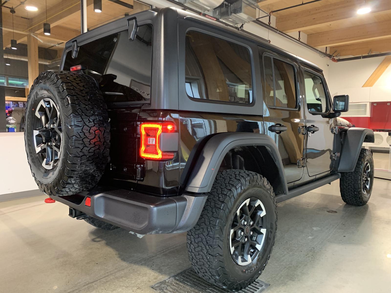 Jeep Wrangler 4 Door Rubicon 2026 — photo 4