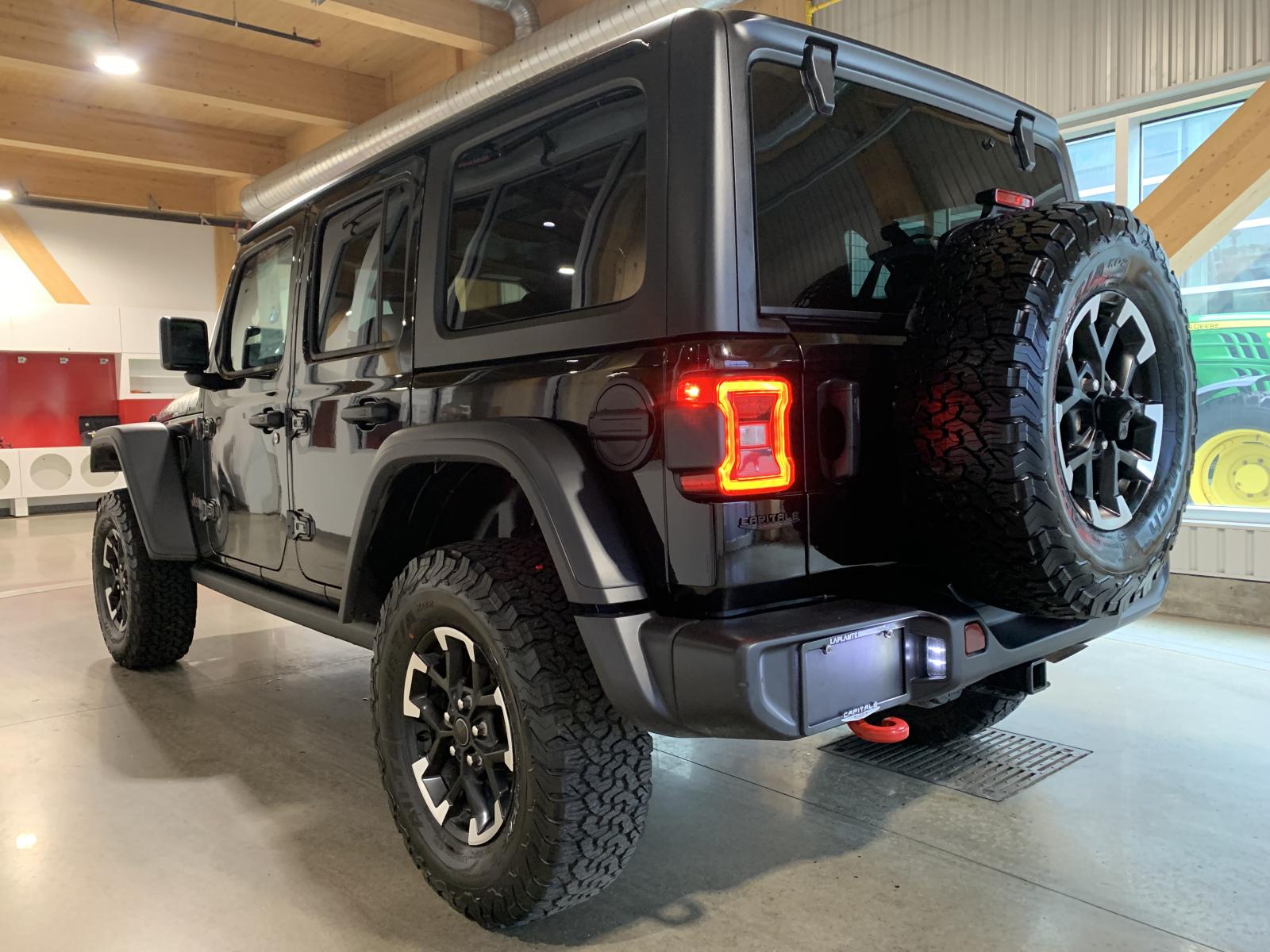Jeep Wrangler 4 Door Rubicon 2026 — photo 2