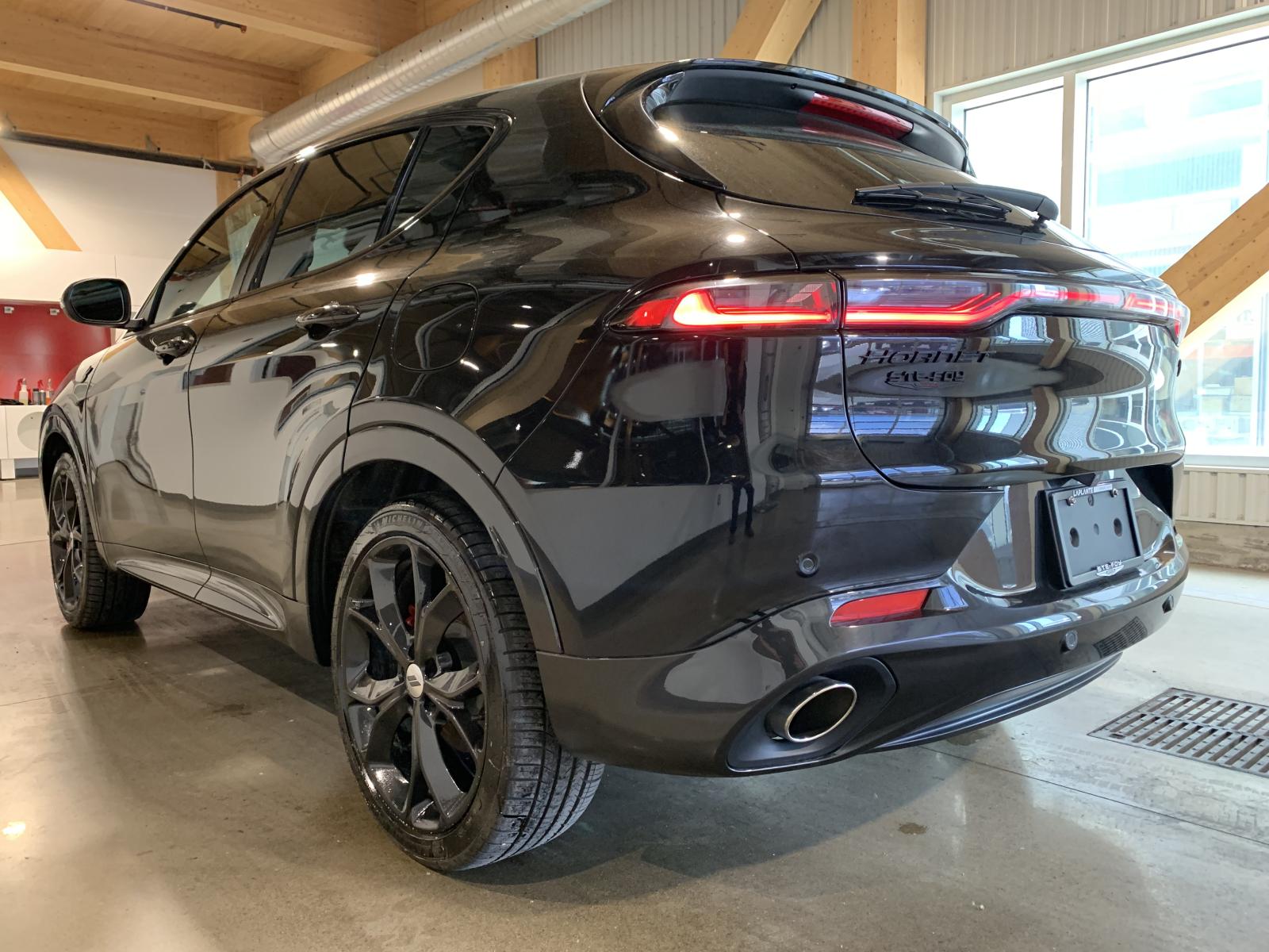 Dodge Hornet R/T Plus PHEV 2024 — photo 2