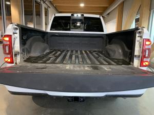 Miniature 11 RAM 2500 Laramie 2022