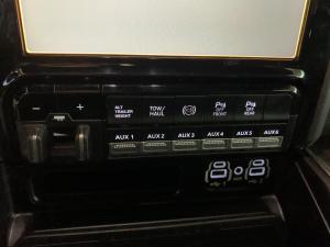 Miniature 19 RAM 2500 Laramie 2022