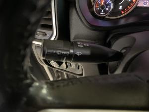 Miniature 27 RAM 2500 Laramie 2022