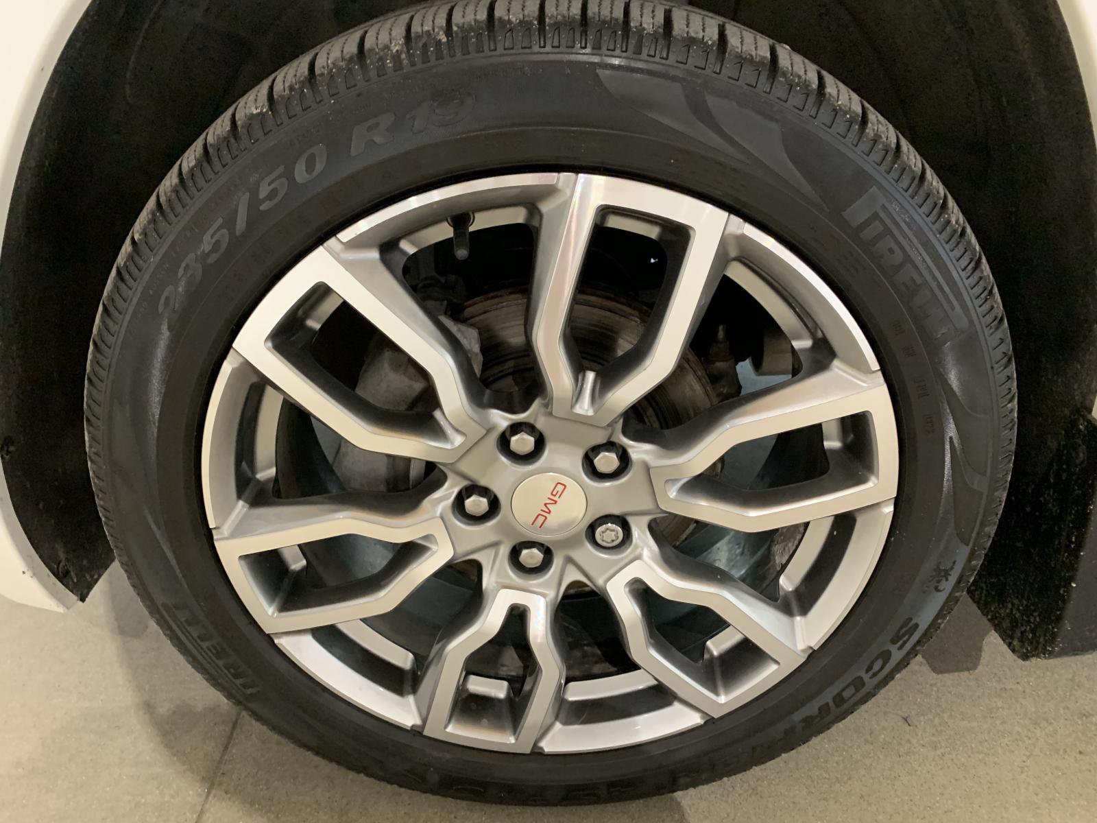 GMC Terrain Denali 2024 — photo 8