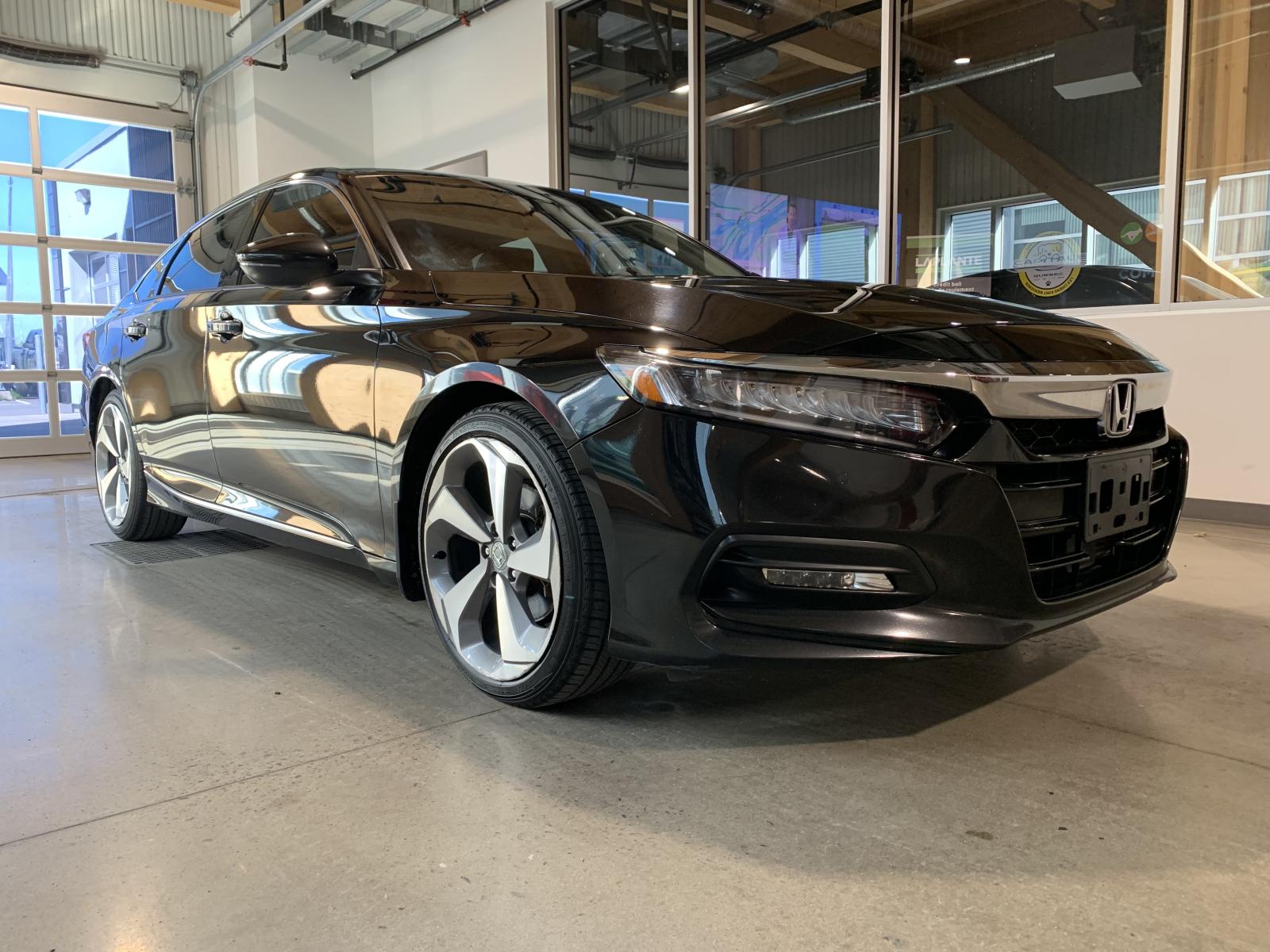 Honda Accord Touring 2018 — photo 4