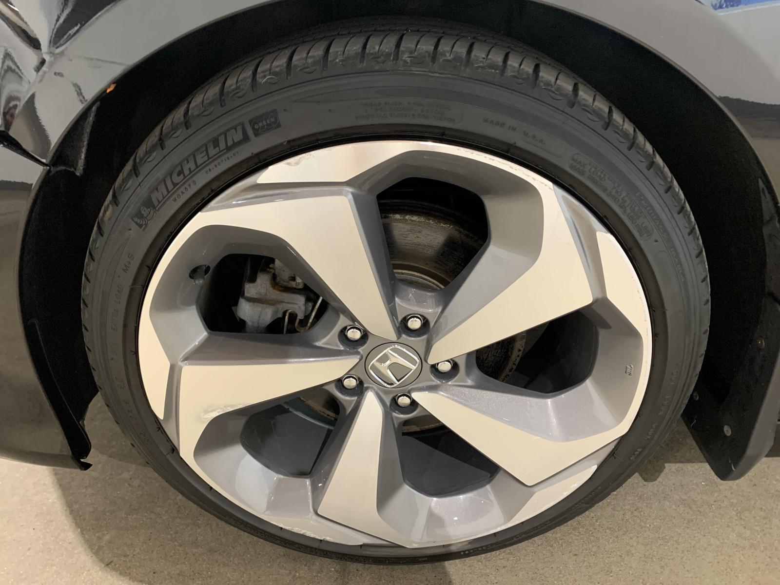 Honda Accord Touring 2018 — photo 6