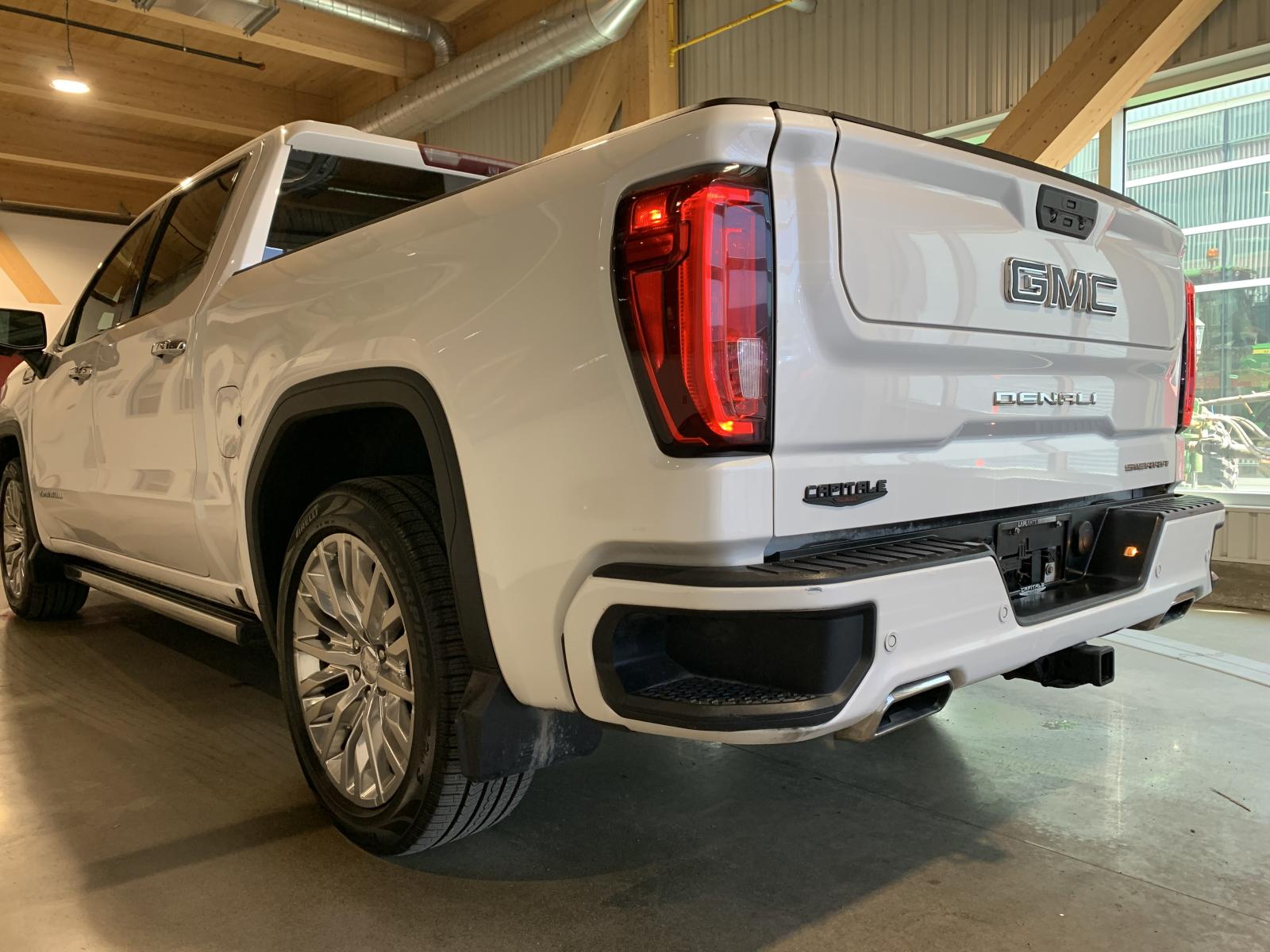 GMC Sierra K1500 Denali 2019 — photo 2
