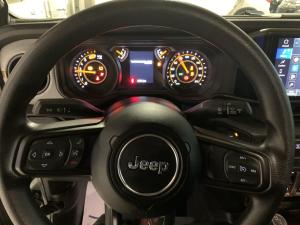 Miniature 13 Jeep Wrangler Sport 2026