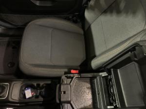 Miniature 29 Jeep Wrangler Sport 2026