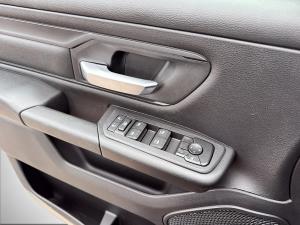Thumbnail 9 RAM 1500 Express 2026
