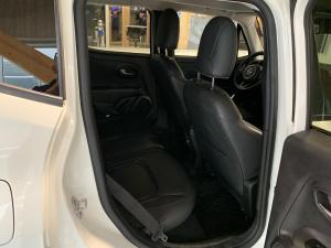 Thumbnail 11 Jeep Renegade Limited 2019