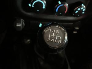 Miniature 16 Jeep Wrangler Sport 2018
