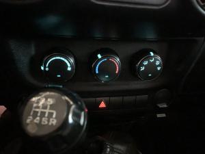 Miniature 15 Jeep Wrangler Sport 2018