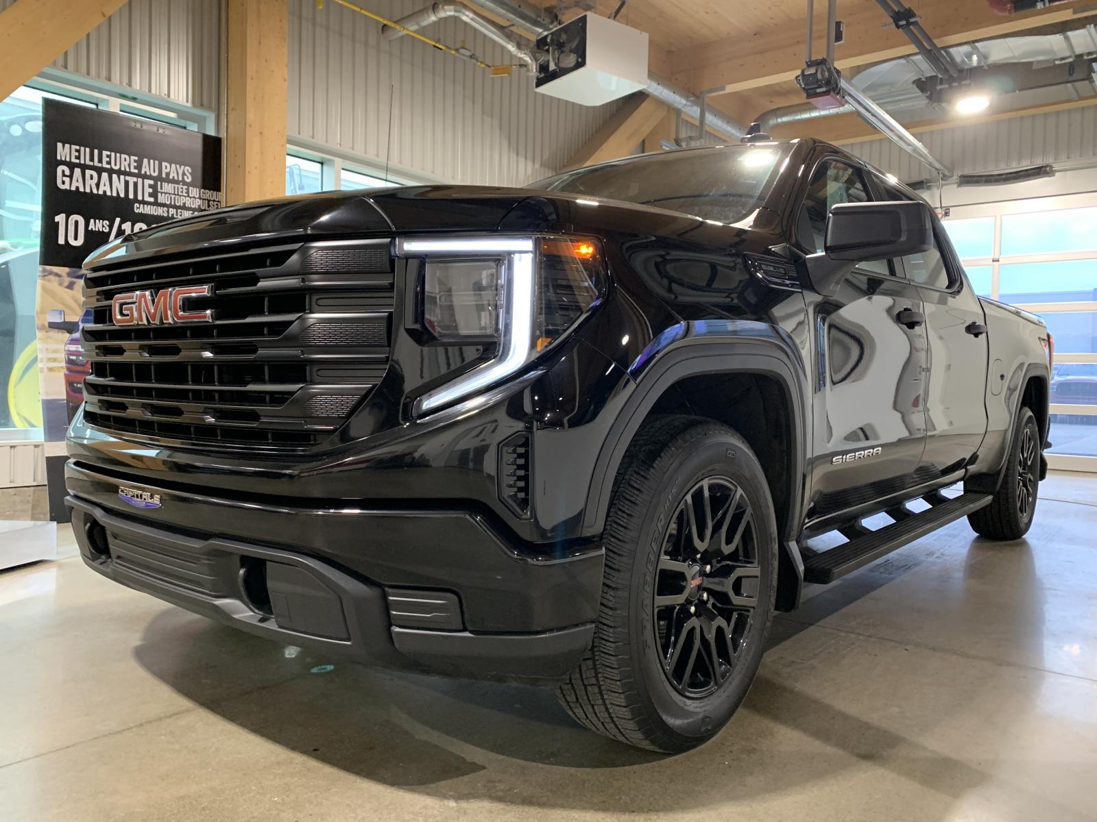 GMC Sierra K1500 Base 2023