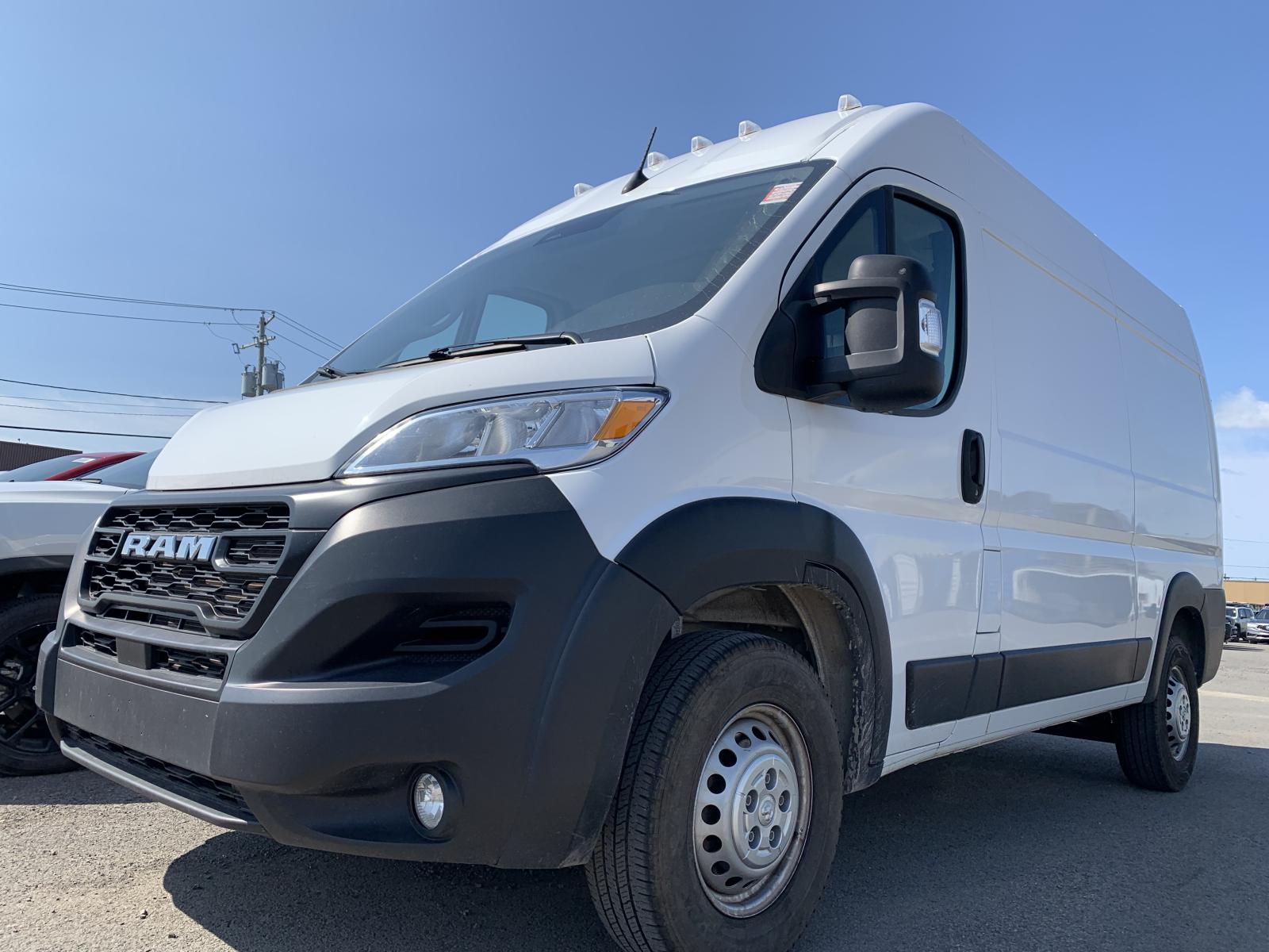 White 2025 RAM ProMaster Van Automatic