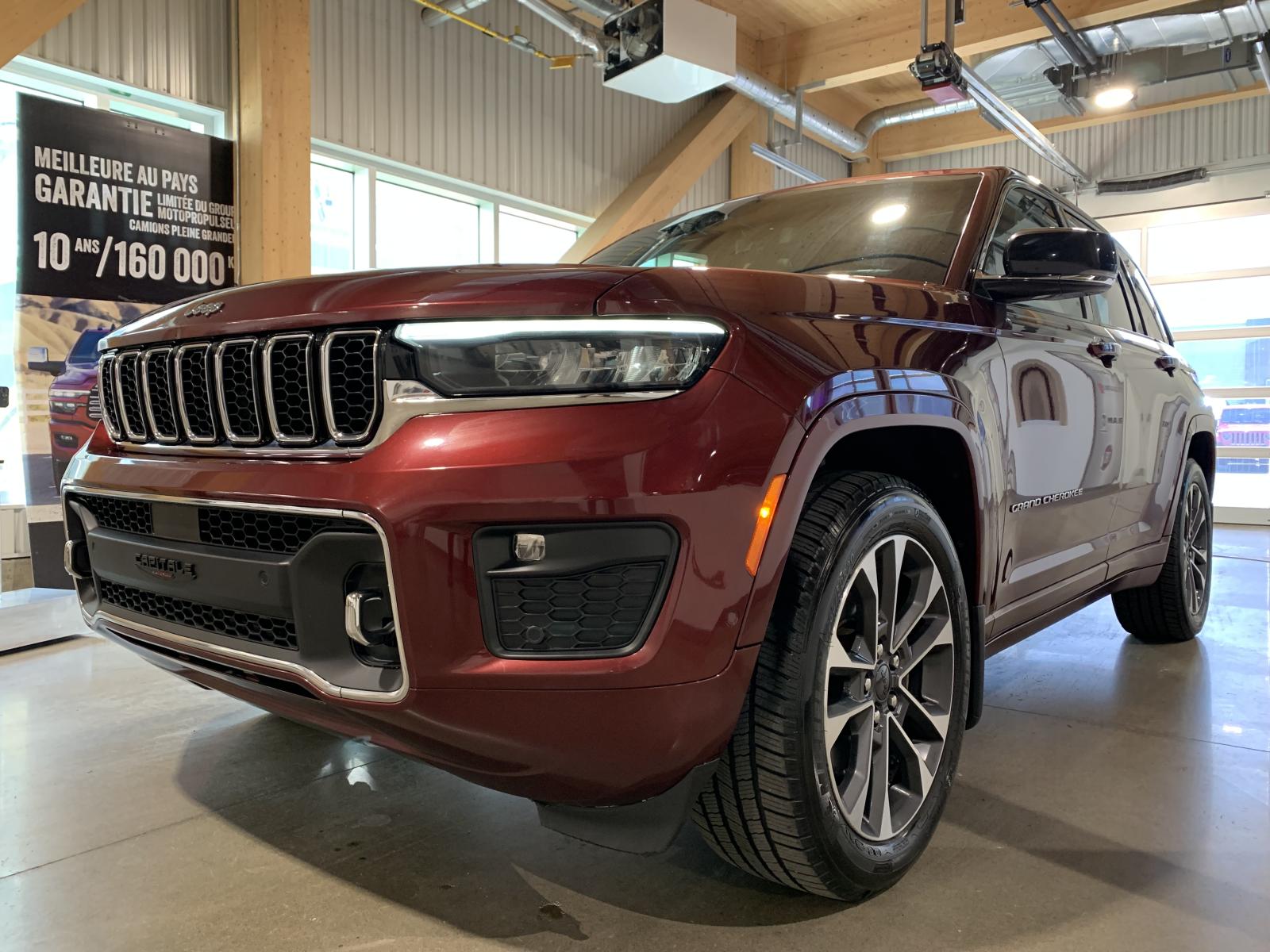 Red 2022 Jeep Grand Cherokee SUV / Crossover Four-Wheel Drive Automatic