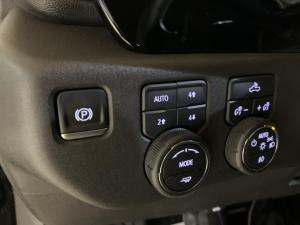 Miniature 29 Chevrolet Silverado LT Trail Boss 2024