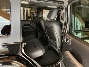 Miniature 9 Jeep Wrangler Sahara 2025
