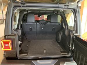 Miniature 10 Jeep Wrangler Sahara 2025