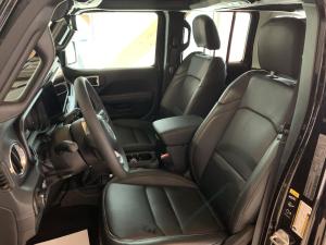 Miniature 12 Jeep Wrangler Sahara 2025