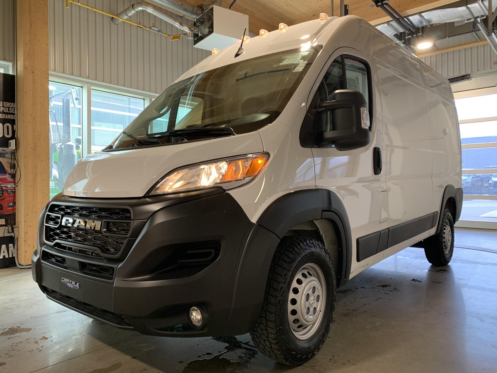 2025 RAM ProMaster 2500 SLT+ 136 High Roof Cargo Van FWD