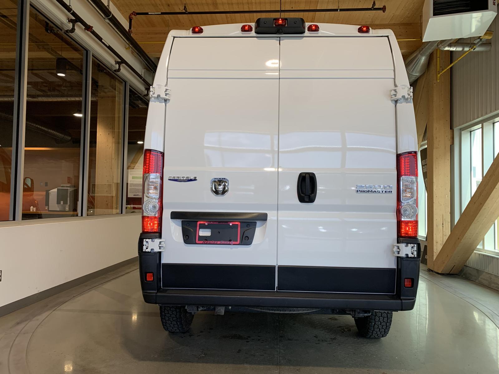 RAM Promaster 2500 High SLT+ HR 2025 — photo 7