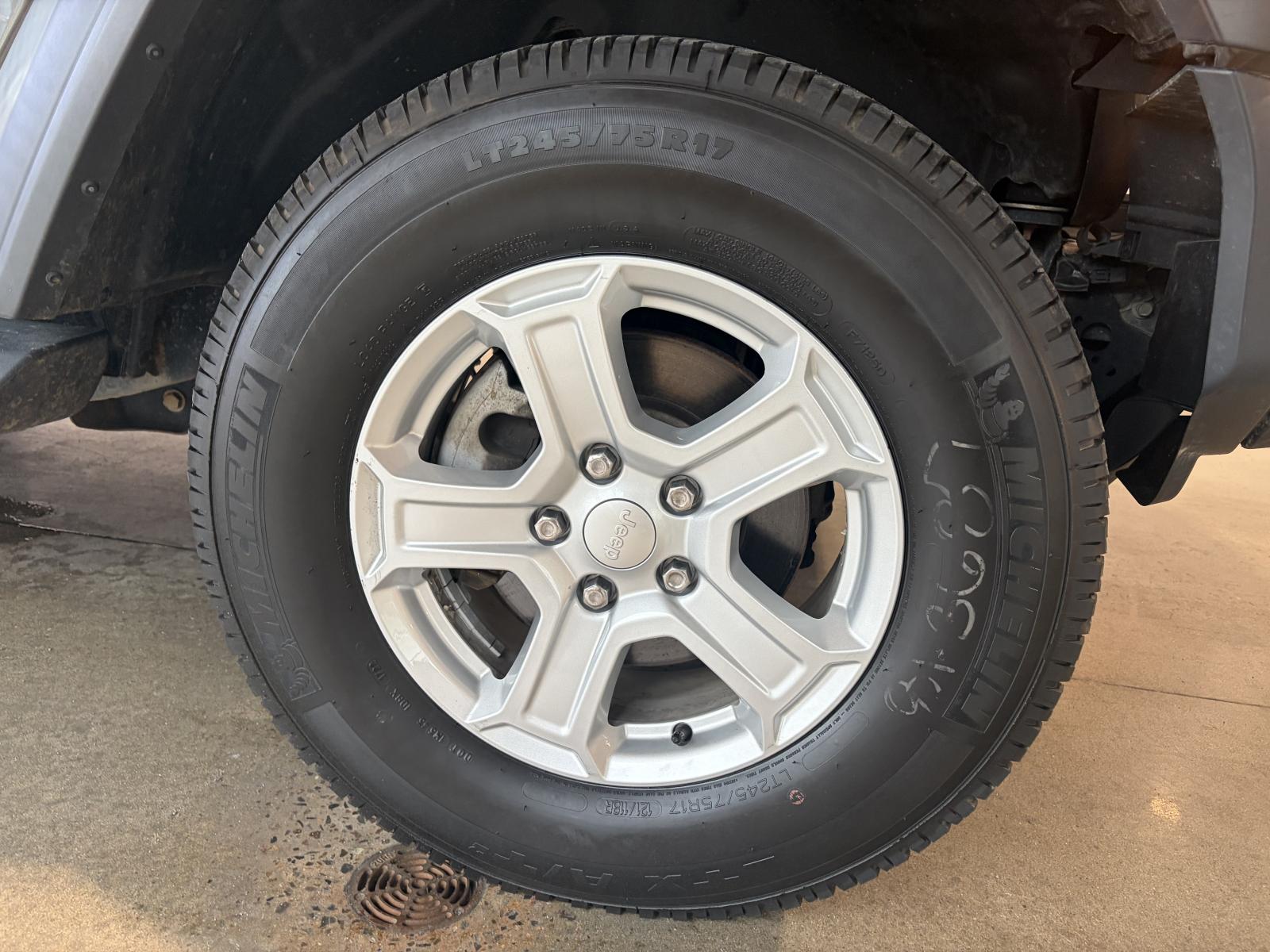 Jeep Wrangler Sport 2018 — photo 4