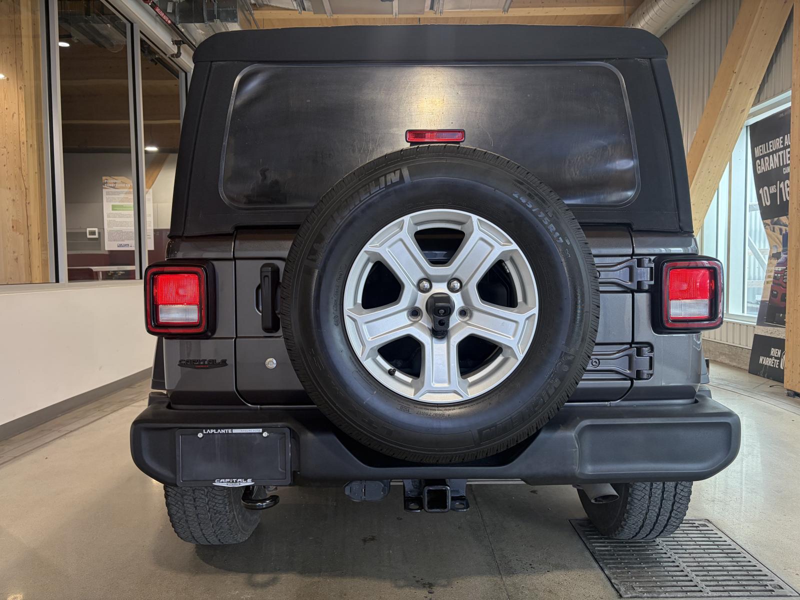 Jeep Wrangler Sport 2018 — photo 6