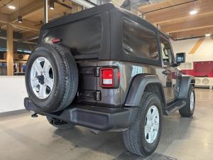 Miniature 6 Jeep Wrangler Sport 2018